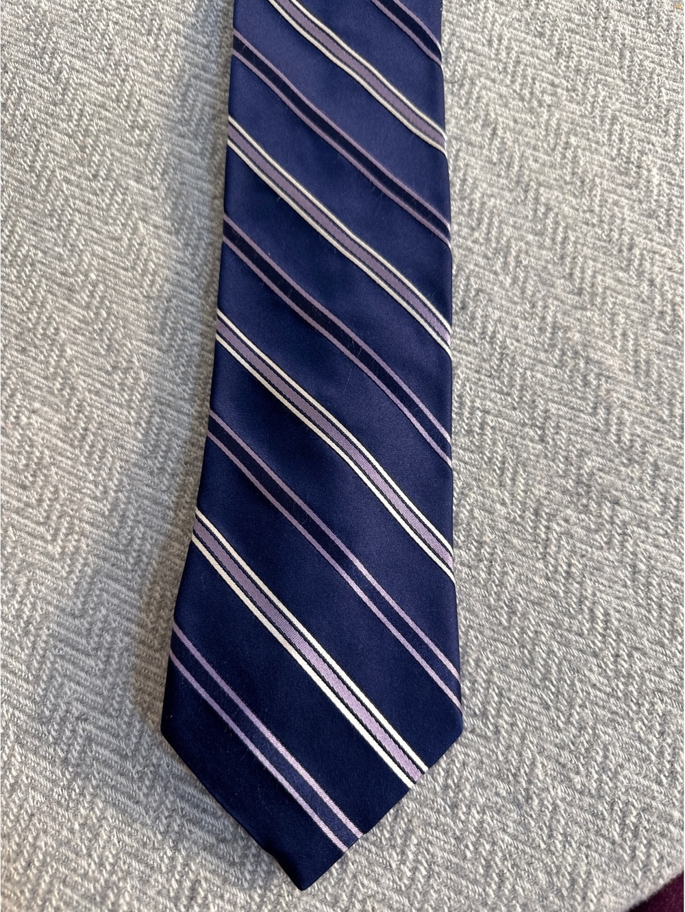 Tommy Hilfiger Men's Navy Blue Striped Silk Tie